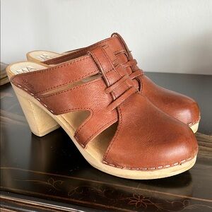 Maguba Women's High Heel Brown Leather Clogs Marked 38 Fit like US7
